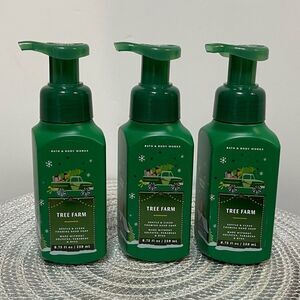 BBW Tree Farm Foaming Hand Soap set of 3 NWT